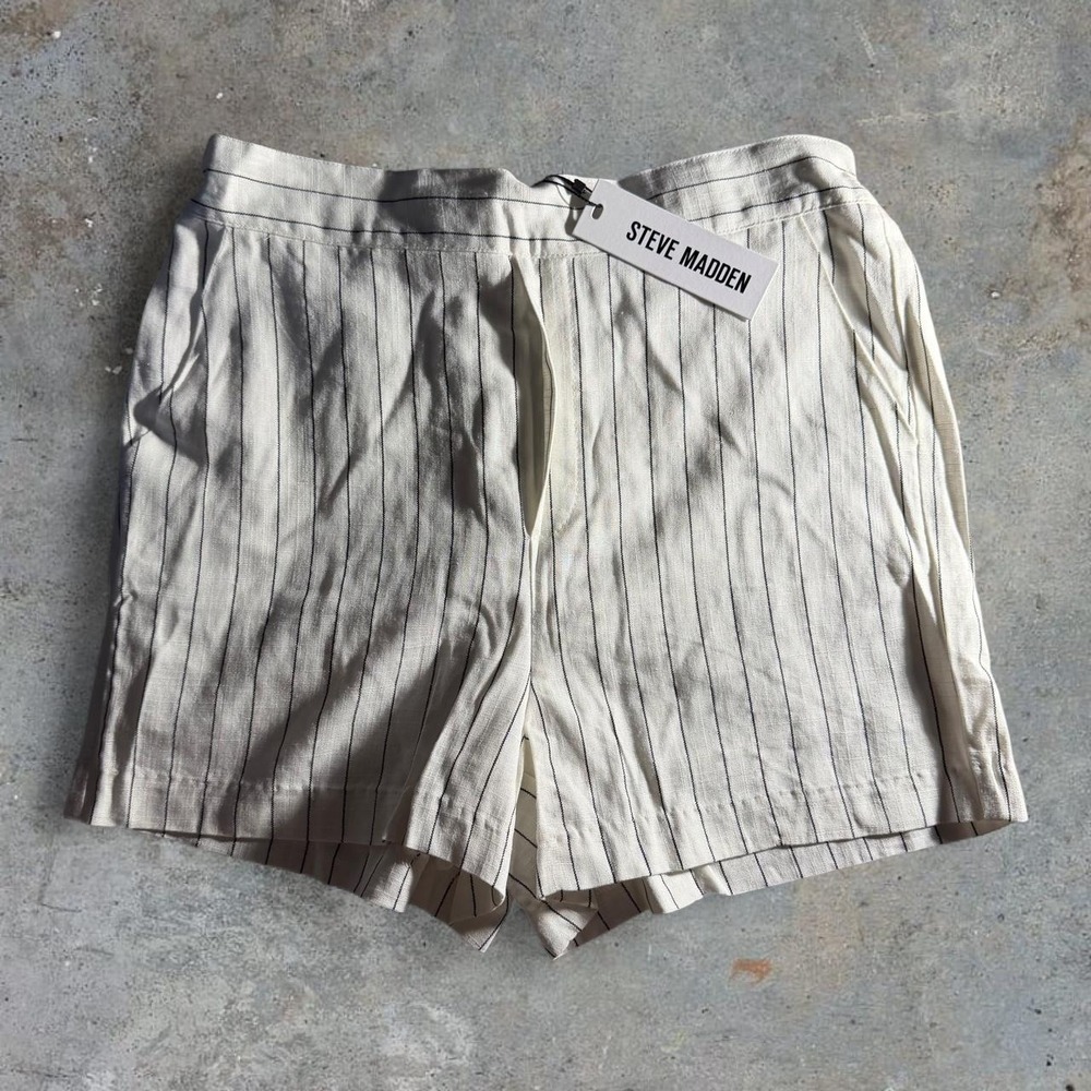 Steve Madden Jessa Ivory Pinstripe Linen Blend Shorts NWT Womens XS Coastal